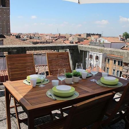 Apartment With Terrace In Chioggia'S Main Square Luaran gambar