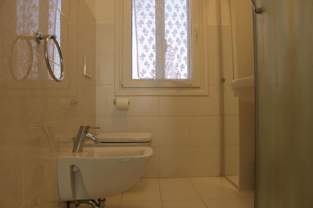 Apartment With Terrace In Chioggia'S Main Square Luaran gambar